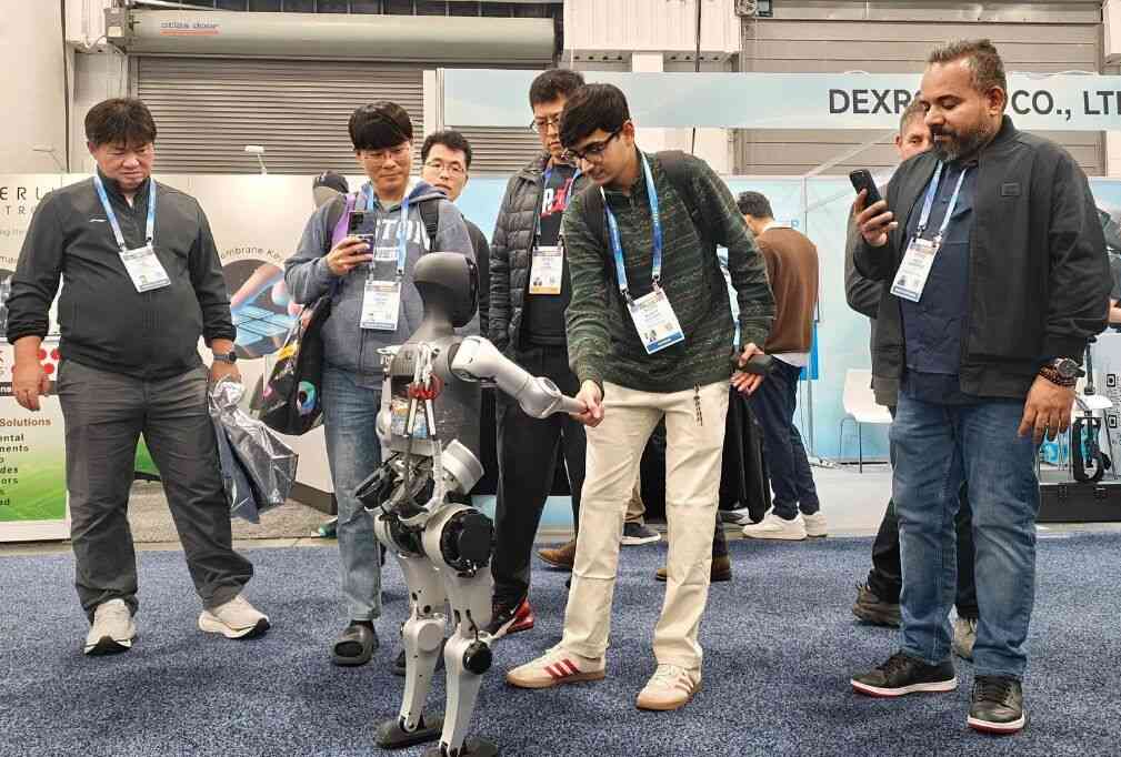 CES 2026:松延动力公布海外首批千台交付时间表 CES 2026:松延动力公布海外首批千台交付时间表