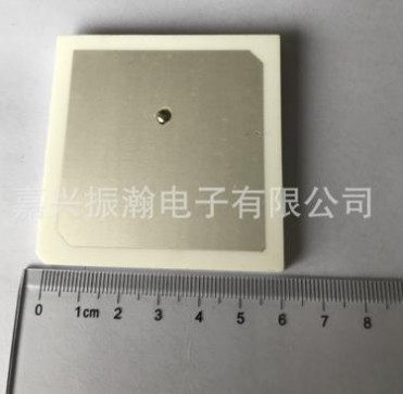 超高频读写器天线，大尺寸大带宽，读距远群读能力强，61*61*5mm